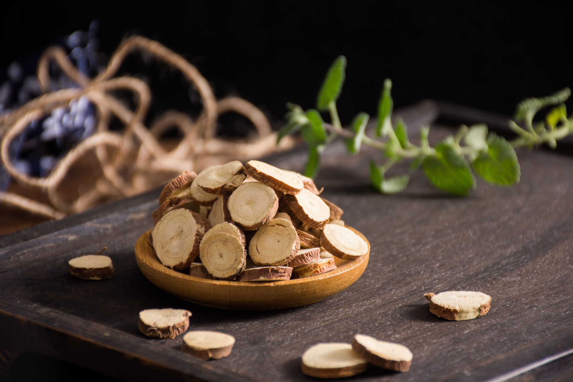 The Medicinal Uses of Bamboo Leaf Ginseng: A Natural Remedy for Pain Relief and More