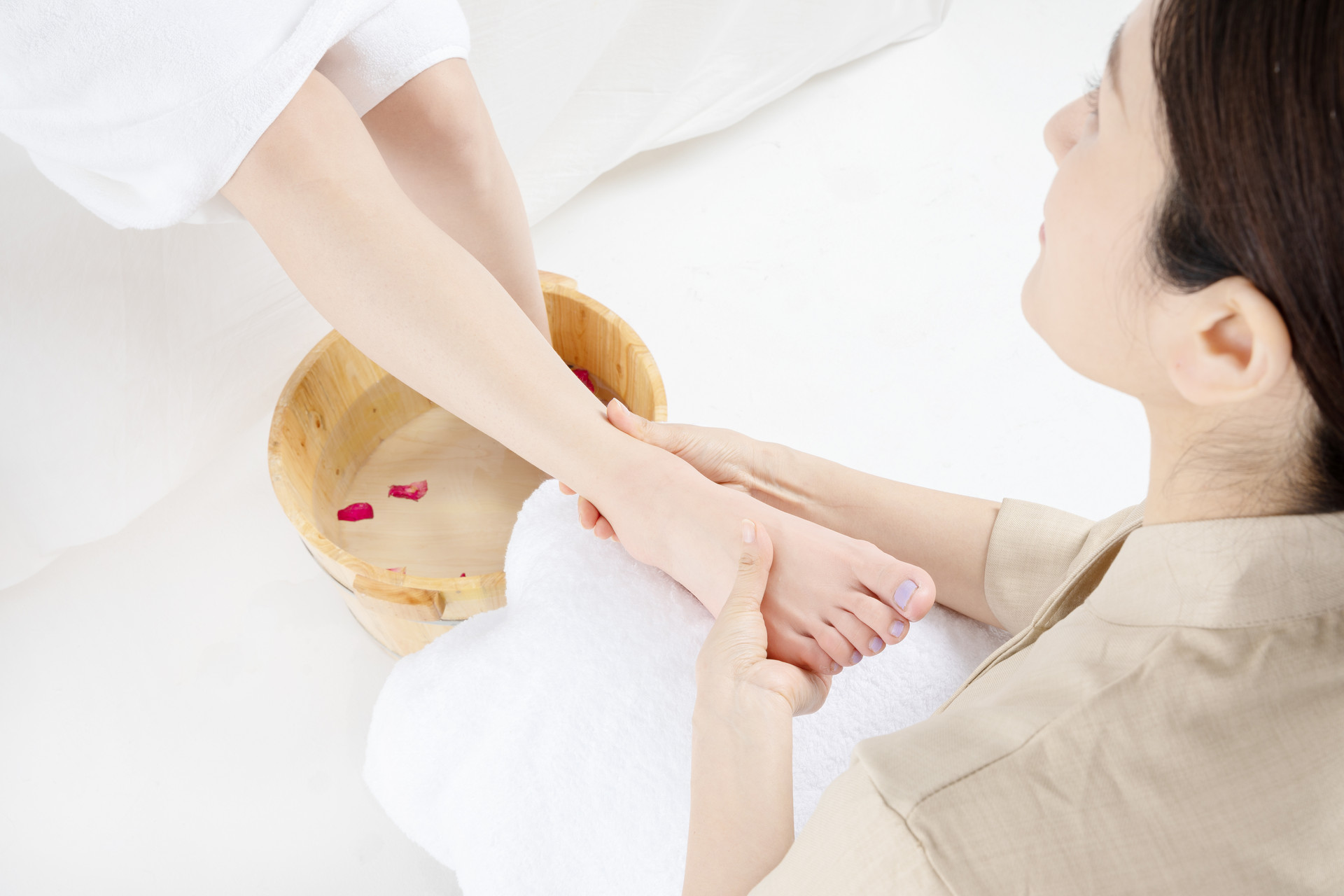 The Benefits of Rubbing Massage Therapy for Relaxation and Healing