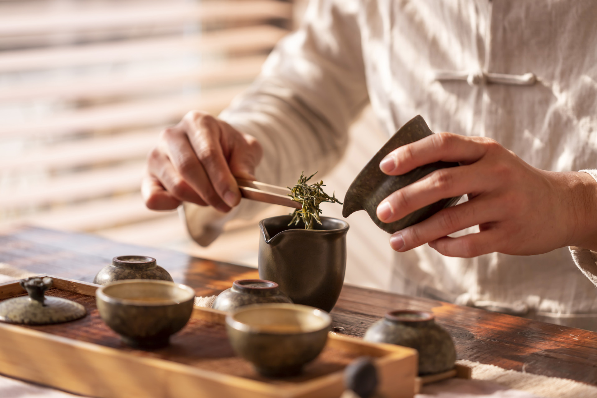 Refreshing and Nourishing: The Health Benefits of Honeysuckle and Mint Tea