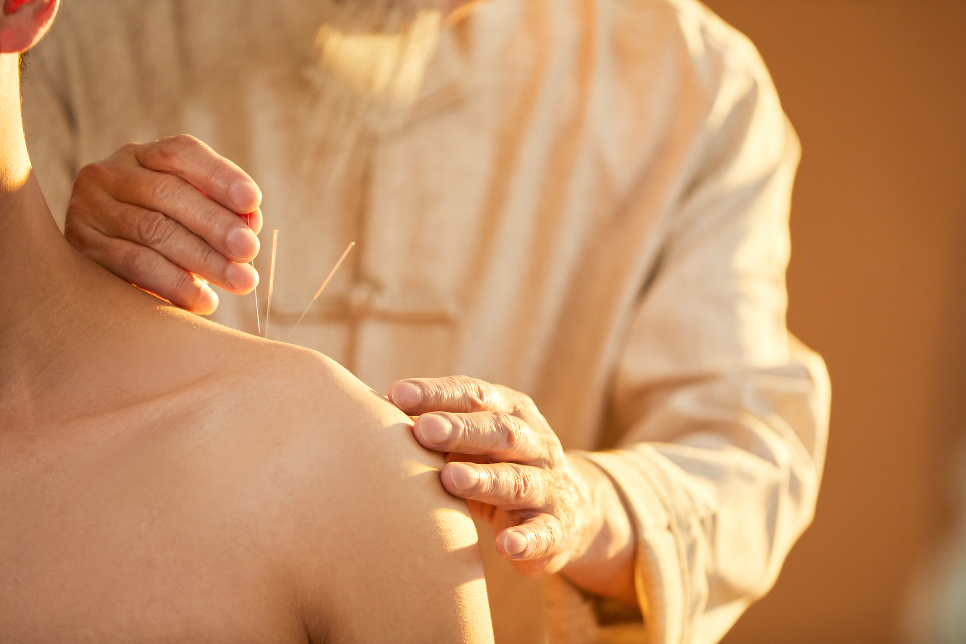 Acupuncture on Kyungbu Acupoint: An Effective Treatment for Shoulder and Back Pain