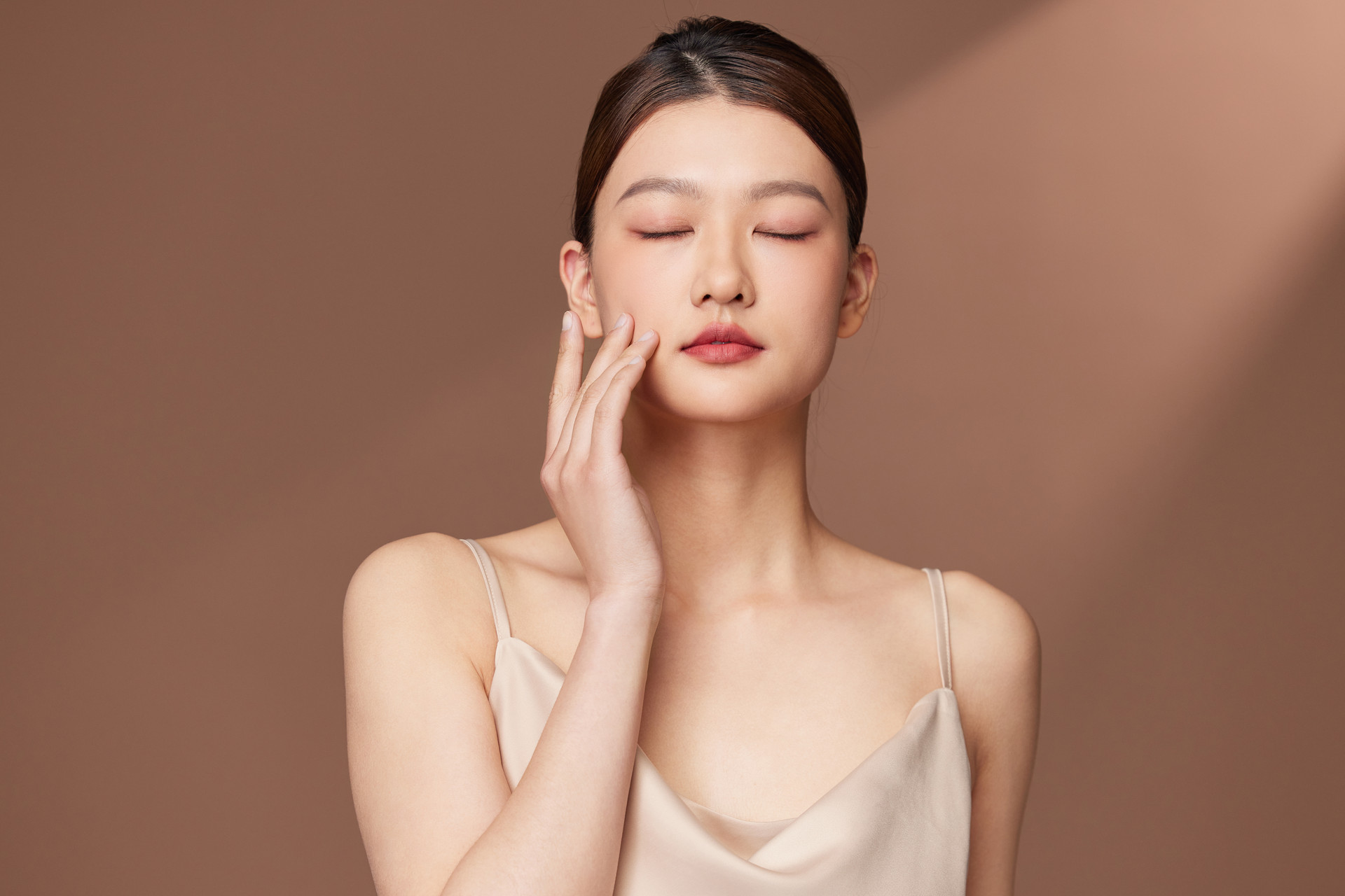 Qi-Boosting Beauty: A Ming Dynasty Recipe for Ageless Radiance